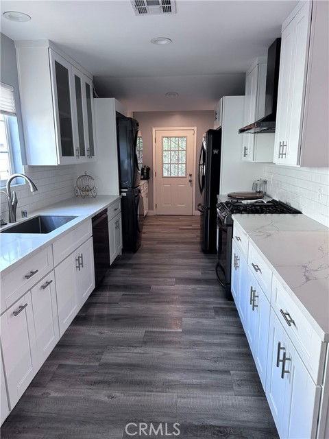 14671 Clymer St - Photo 4 of 8