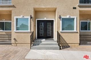 11625 Haynes St - Photo 2 of 8