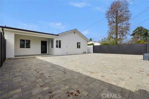 featured image of 7423 Balcom Ave