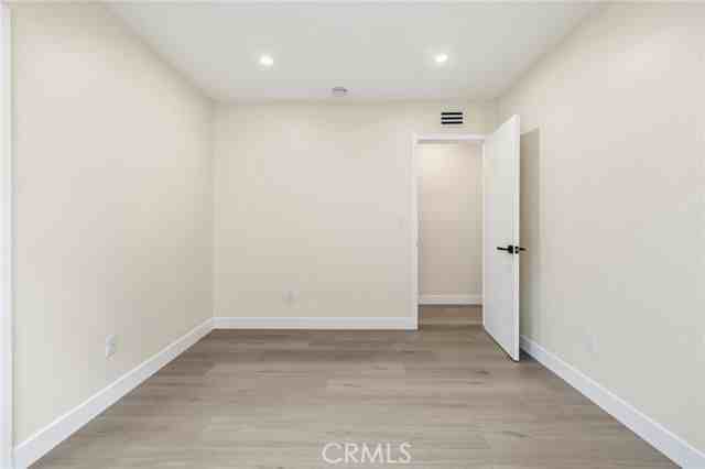 9233 Swinton Ave - Photo 3 of 8