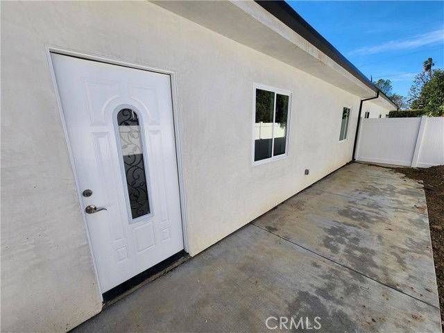 8004 Shirley Ave - Photo 2 of 8