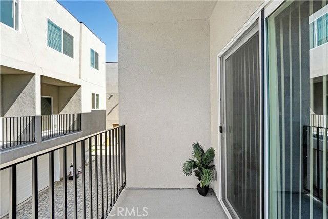 6754 Ben Ave - Photo 2 of 8