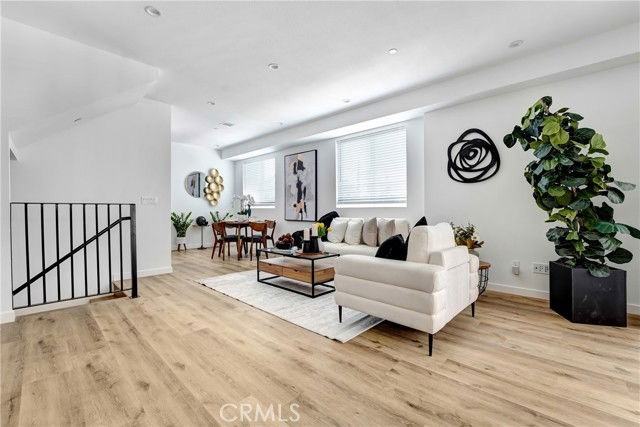 6754 Ben Ave - Photo 3 of 8