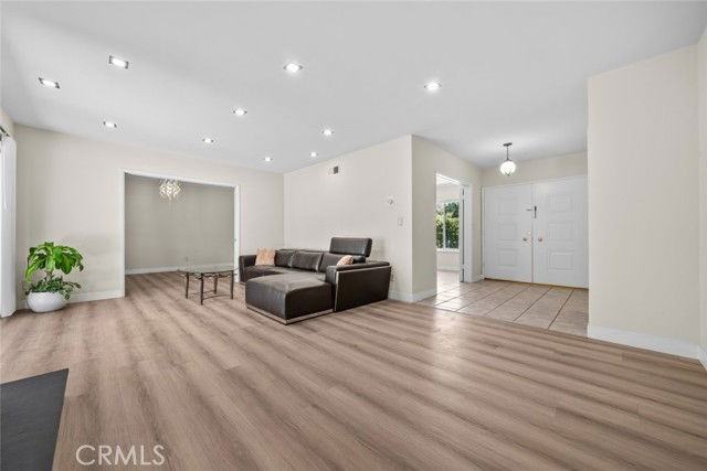 9601 Corbin Ave - Photo 6 of 8