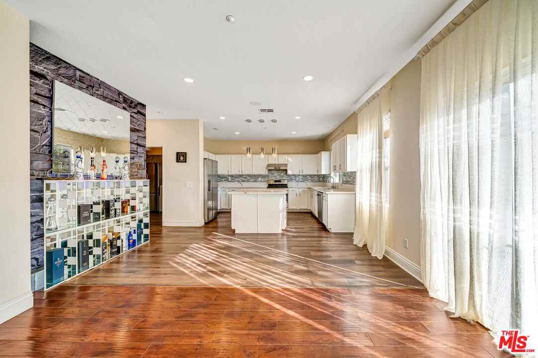 12440 La Cresta Way - Photo 3 of 8