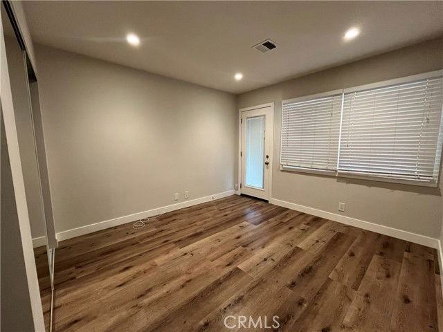 6427 Gaviota Ave - Photo 3 of 8