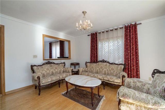 14024 Cantlay St - Photo 4 of 8