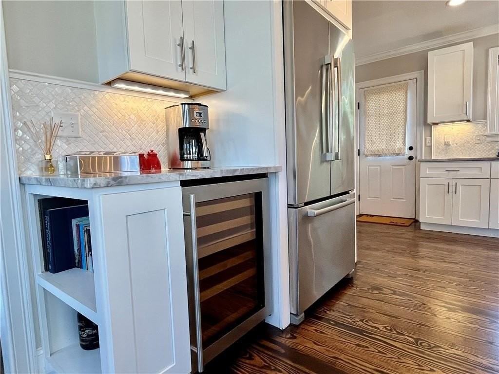 24 Stockholm St - Photo 6 of 31