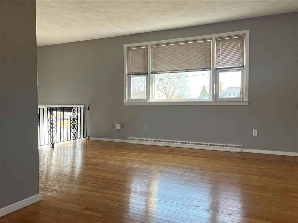 35 Namquid Dr - Photo 4 of 22