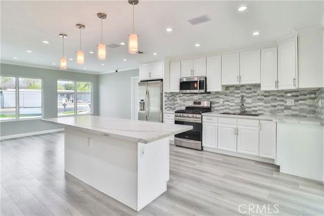 9752 Laramie Ave - Photo 3 of 8
