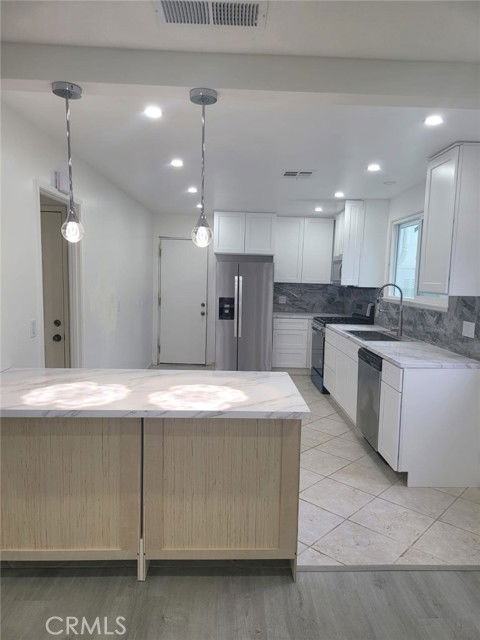 6424 Franrivers Ave - Photo 2 of 8