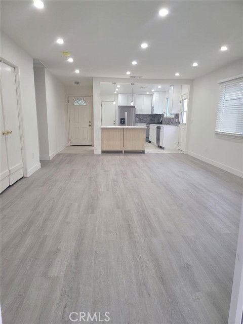 6424 Franrivers Ave - Photo 3 of 8