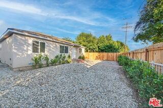17623 Burbank Blvd - Photo 4 of 8