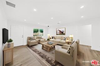 17623 Burbank Blvd - Photo 5 of 8