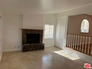 5368 Crebs Ave - Photo 3 of 8