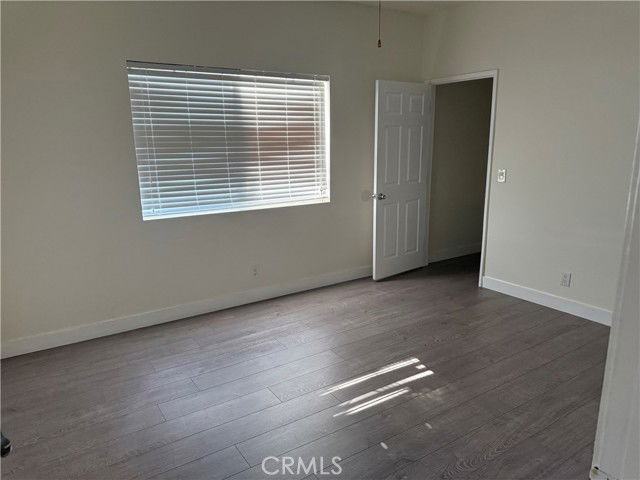 23056 Lanark St - Photo 3 of 8