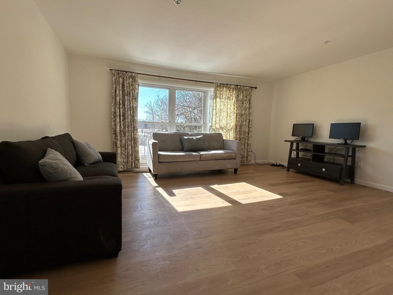 216 Whitherspoon Ln - Photo 7 of 26