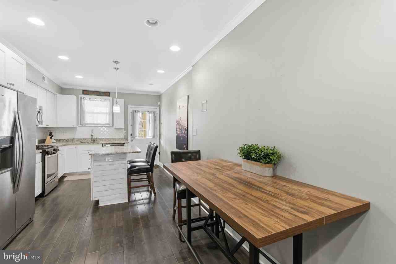 1414 Richardson St - Photo 2 of 30