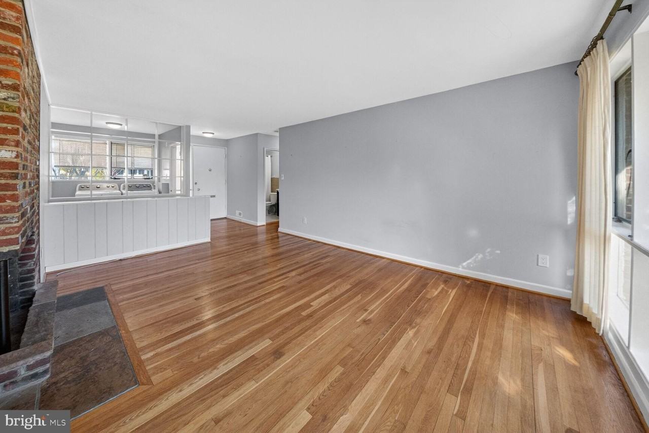 6020 Cheshire Dr - Photo 3 of 20