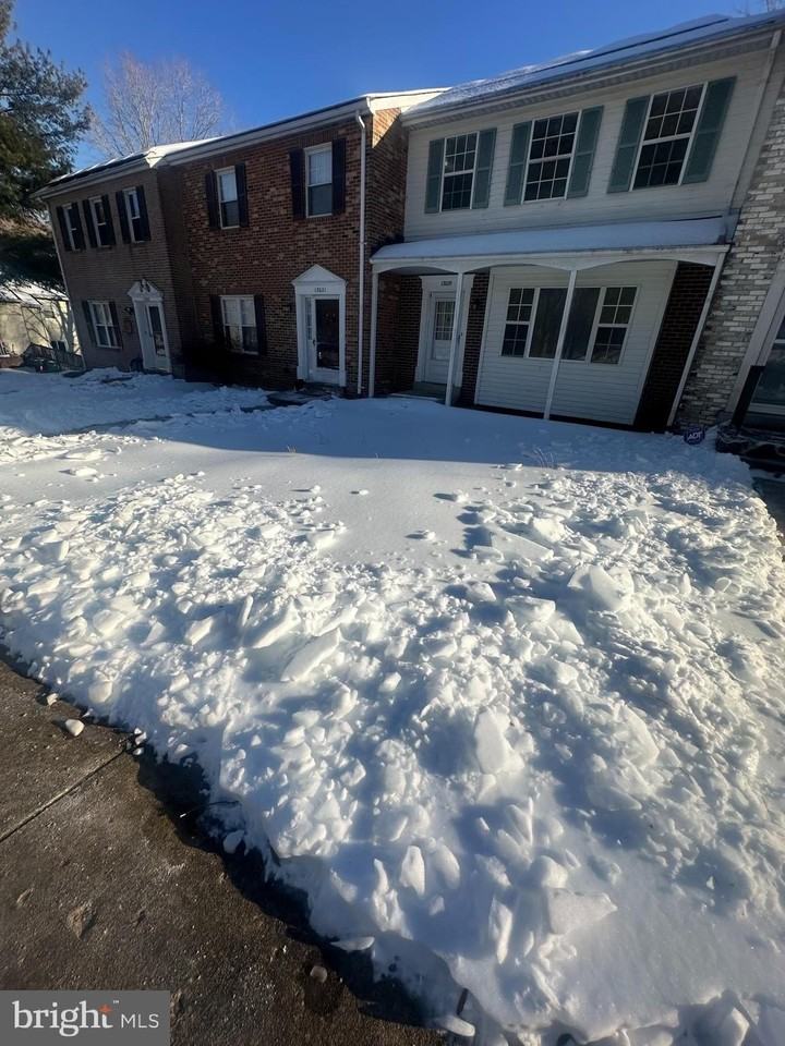 13019 Trumbull Dr - Photo 3 of 23