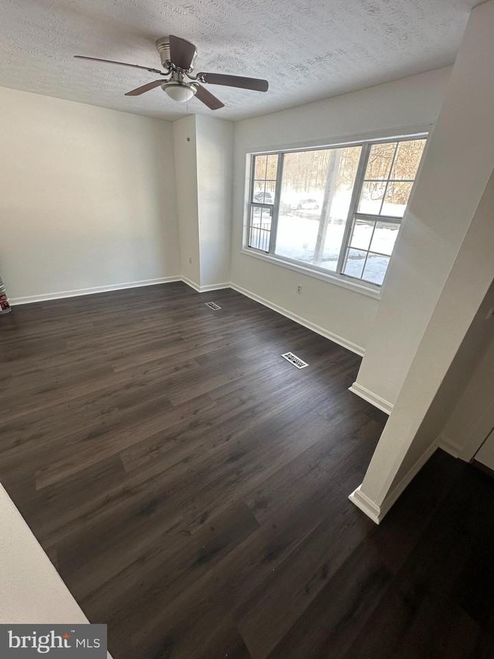 13019 Trumbull Dr - Photo 5 of 23