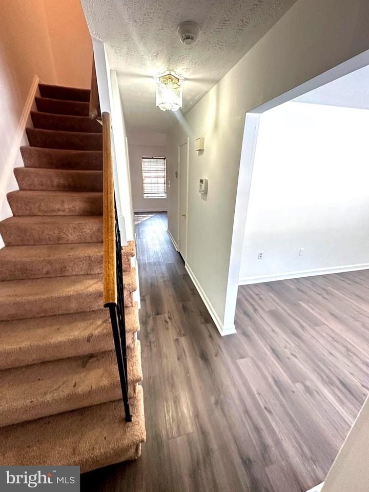 13019 Trumbull Dr - Photo 7 of 23