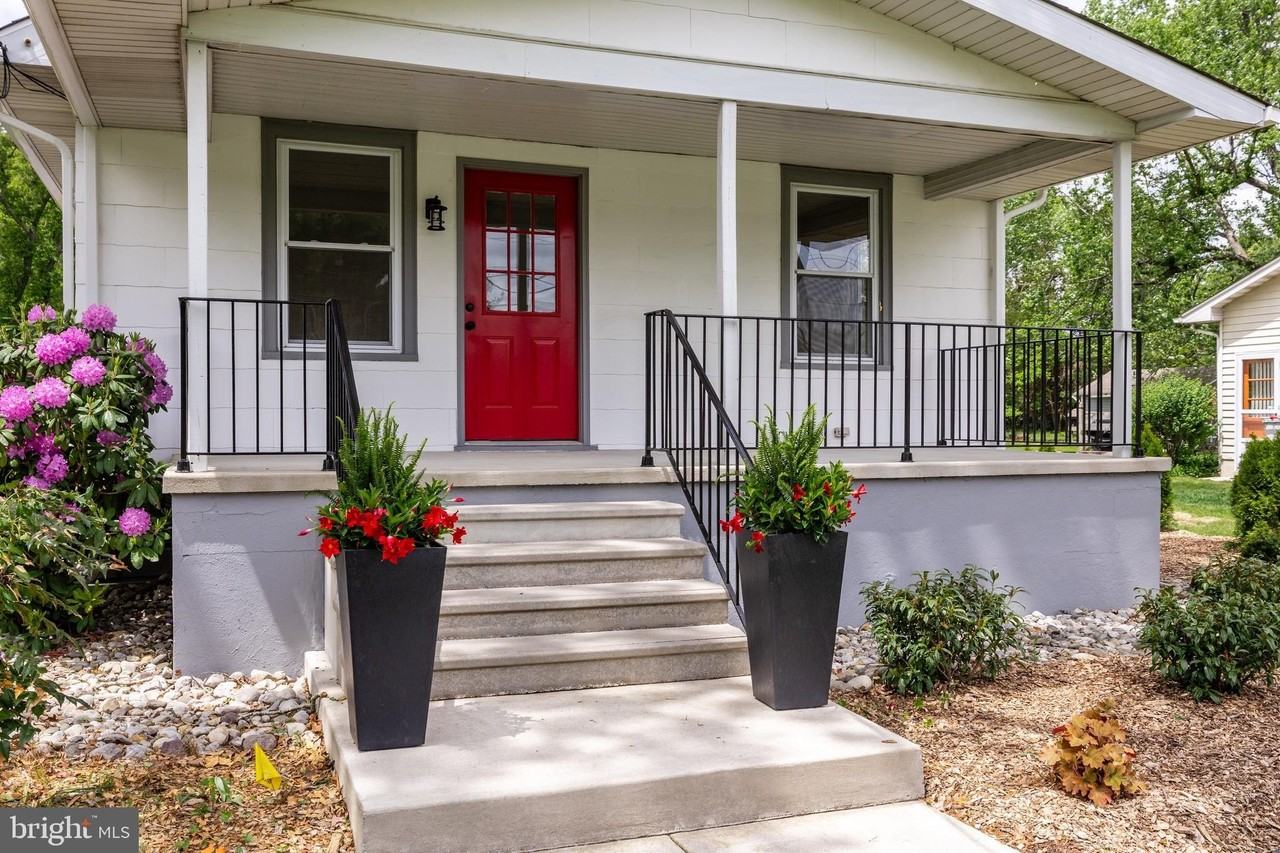 1842 S Spring Rd - Photo 3 of 22