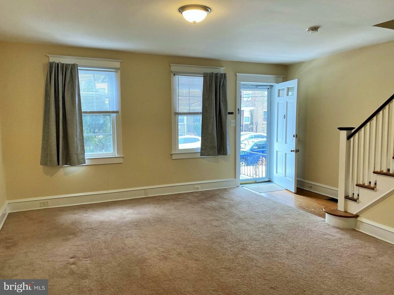 105 Cooper Ave - Photo 3 of 16