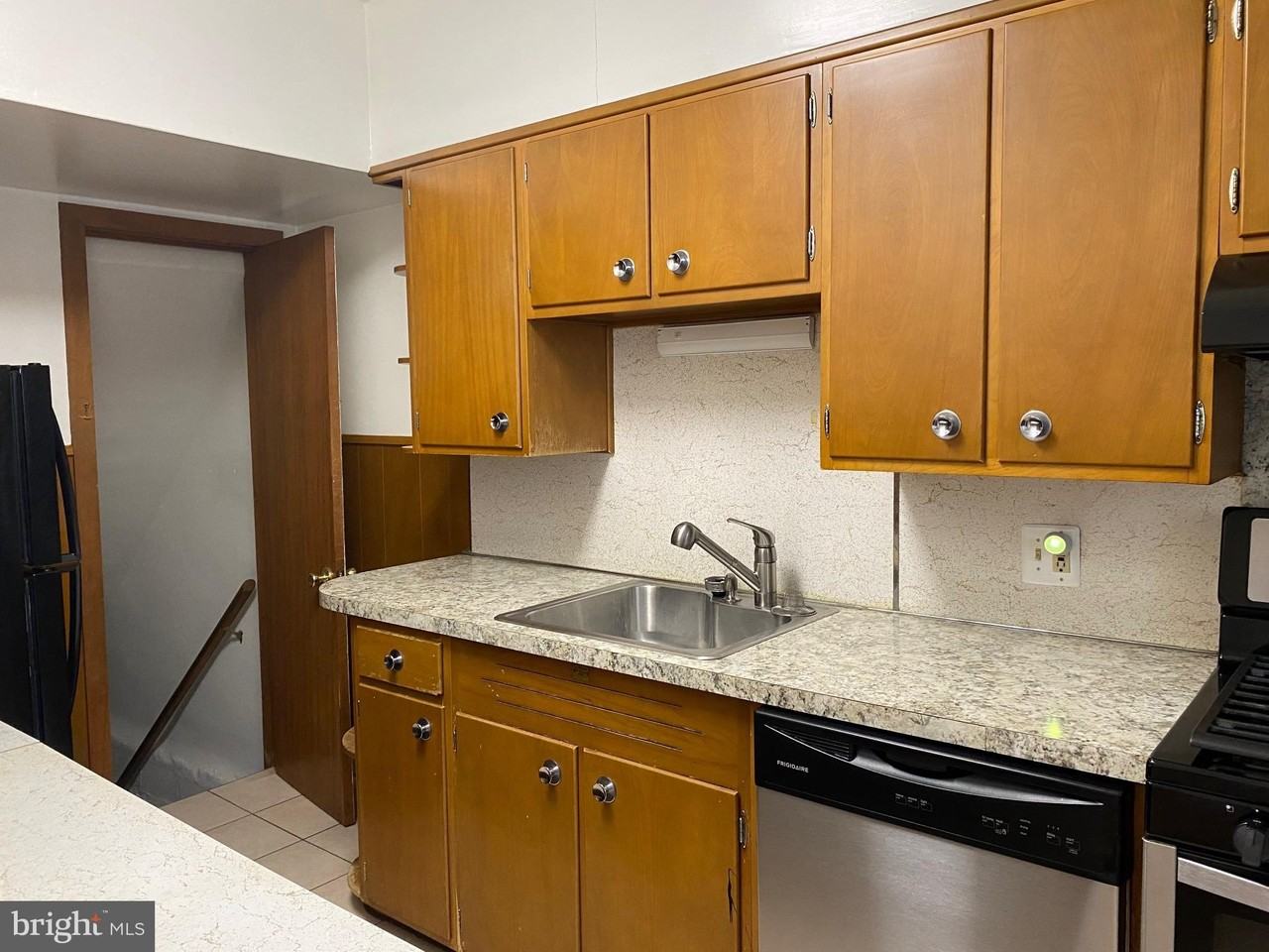 105 Cooper Ave - Photo 5 of 16