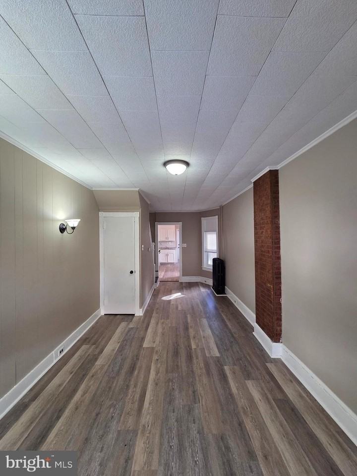 342 Linden St - Photo 3 of 13