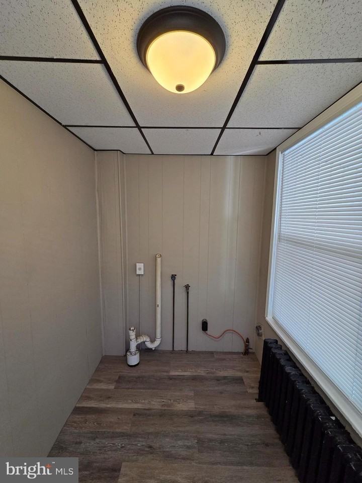 342 Linden St - Photo 6 of 13