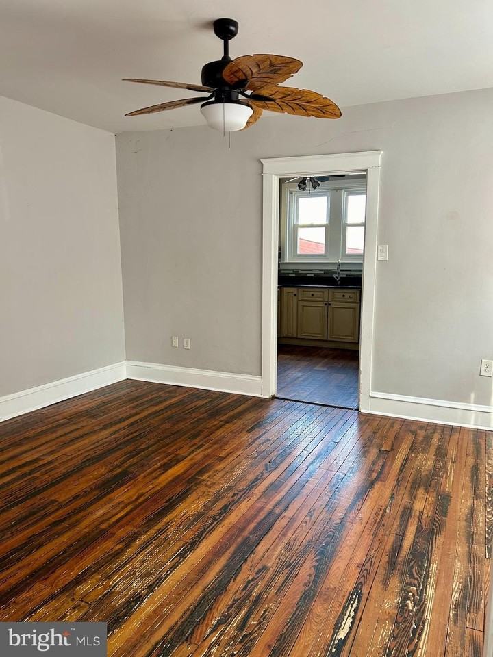 133 E Main St - Photo 4 of 21