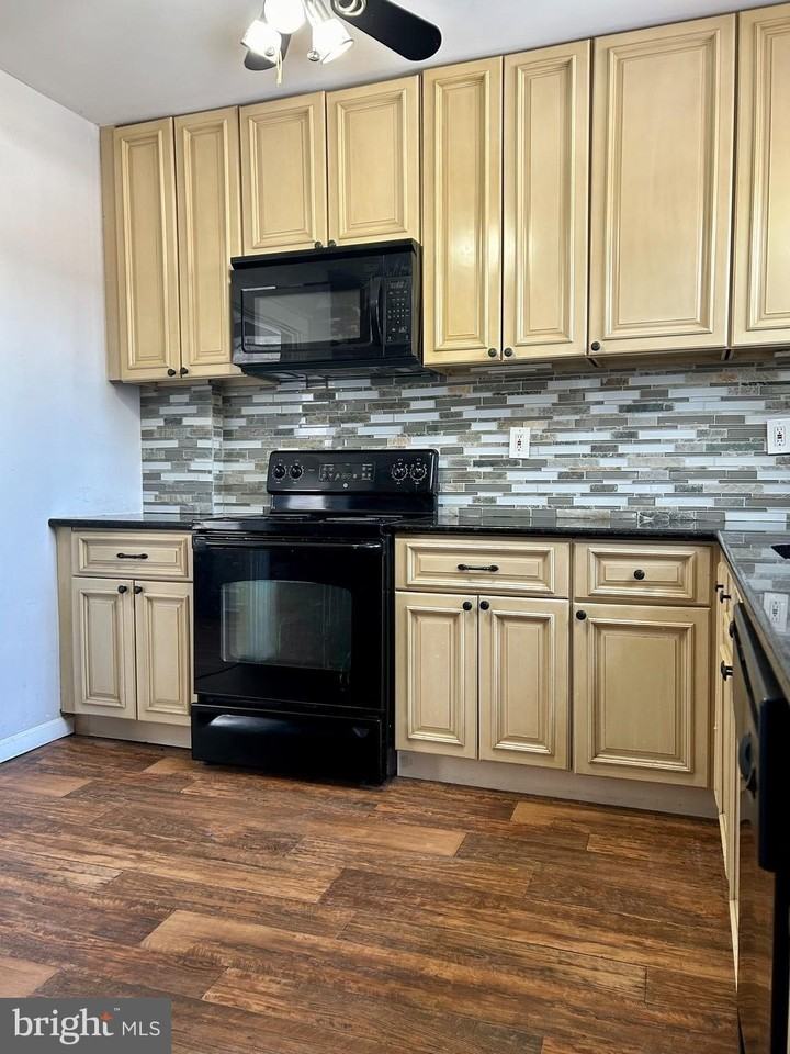 133 E Main St - Photo 7 of 21