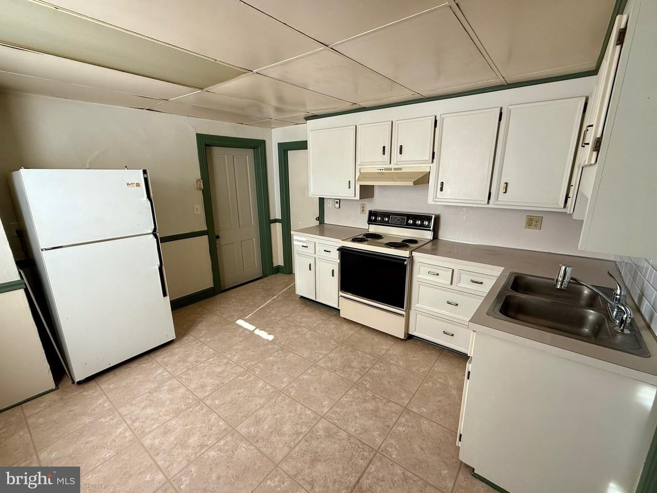 4576 LEMAR Road unit: 4 #4 - Photo 6 of 11