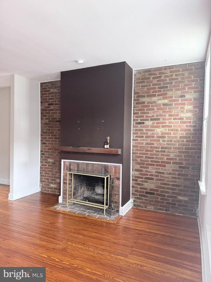 1111 Duke St - Photo 6 of 37