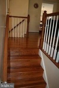 8041 Trevor Pl - Photo 3 of 6