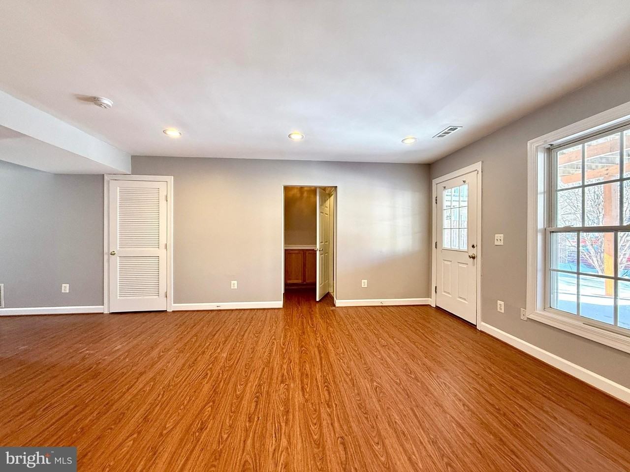 43006 Eustis St - Photo 5 of 29