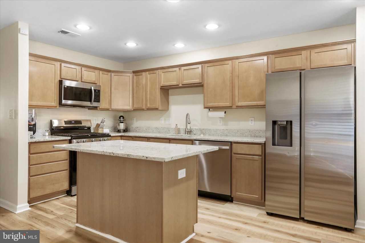 105 Cannon Ct - Photo 3 of 24