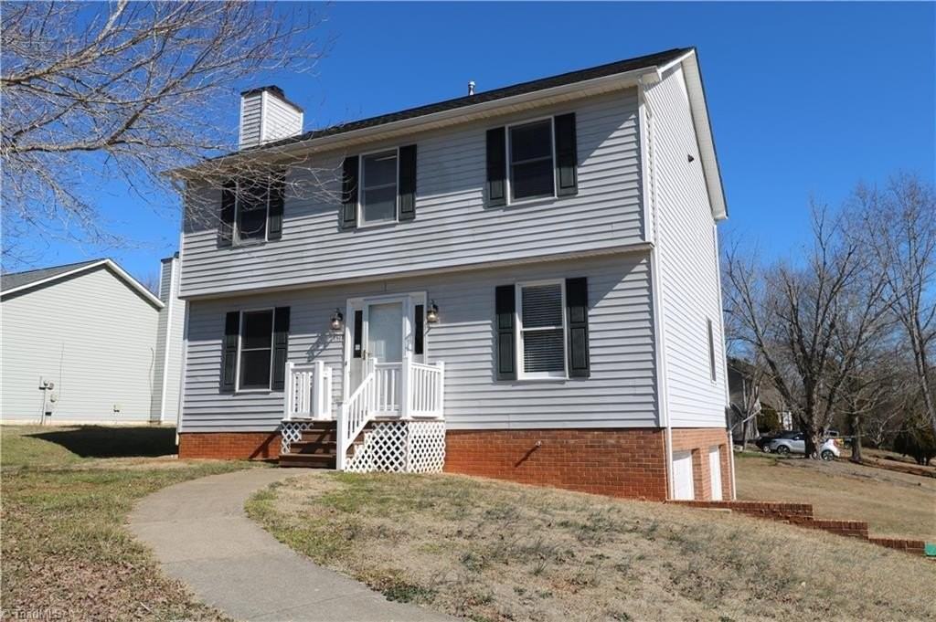 1517 Bethesda Woods Ln - Photo 3 of 21