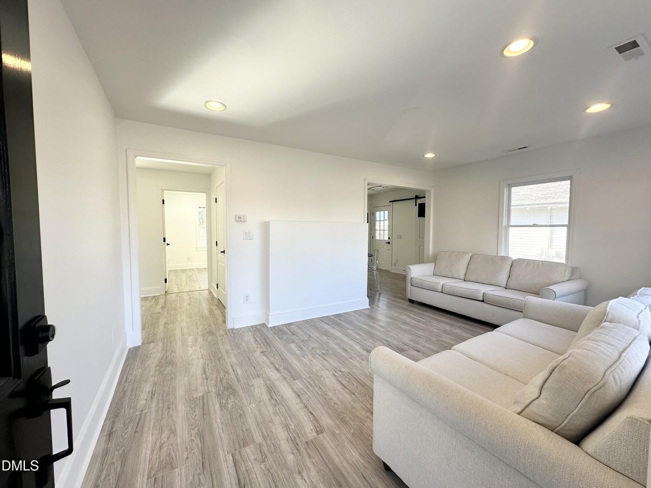 215 N Columbia St - Photo 2 of 17