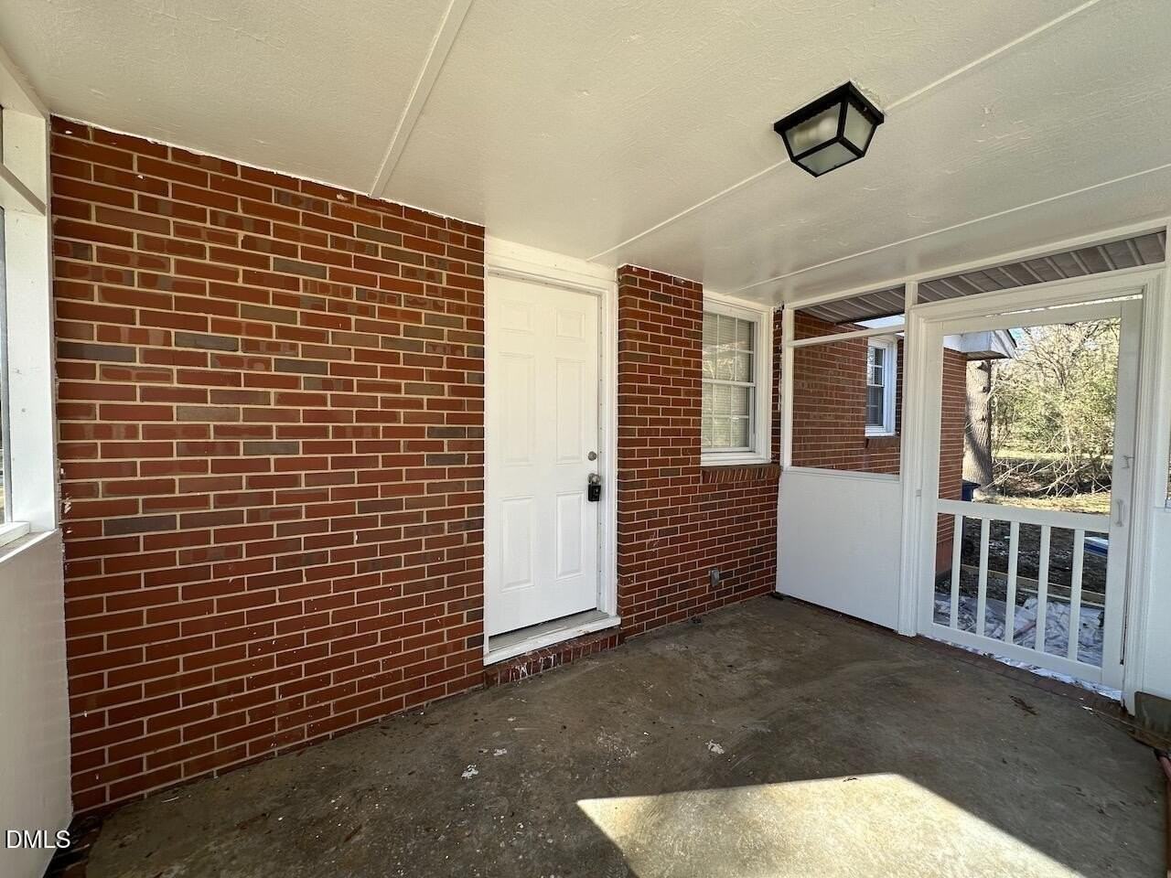 2303 Grantland Dr - Photo 3 of 16