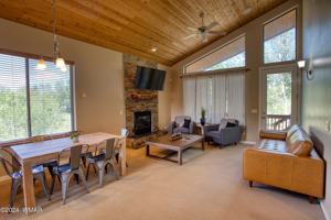 featured image of 1400 W Navajo Ln Unit 18 #18