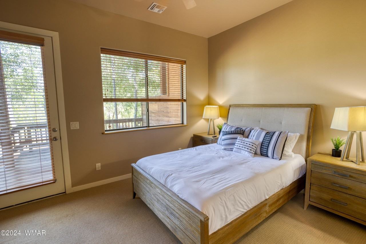 1400 W Navajo Ln Unit 18 #18 - Photo 2 of 14