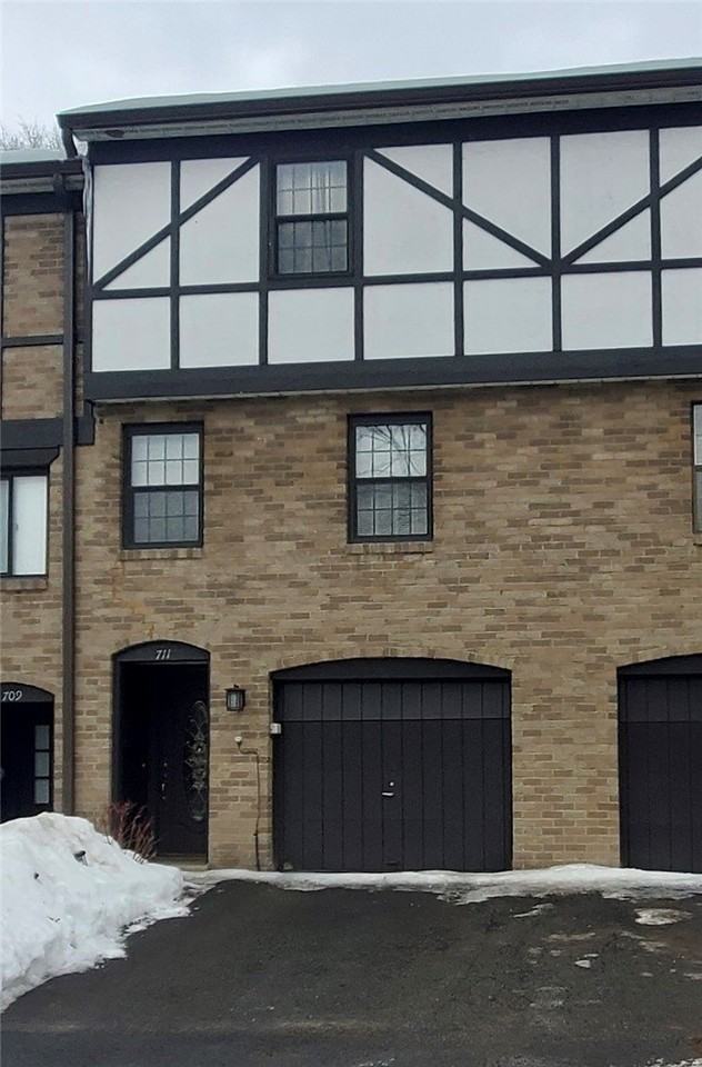 711 Newton Sq - Photo 2 of 16