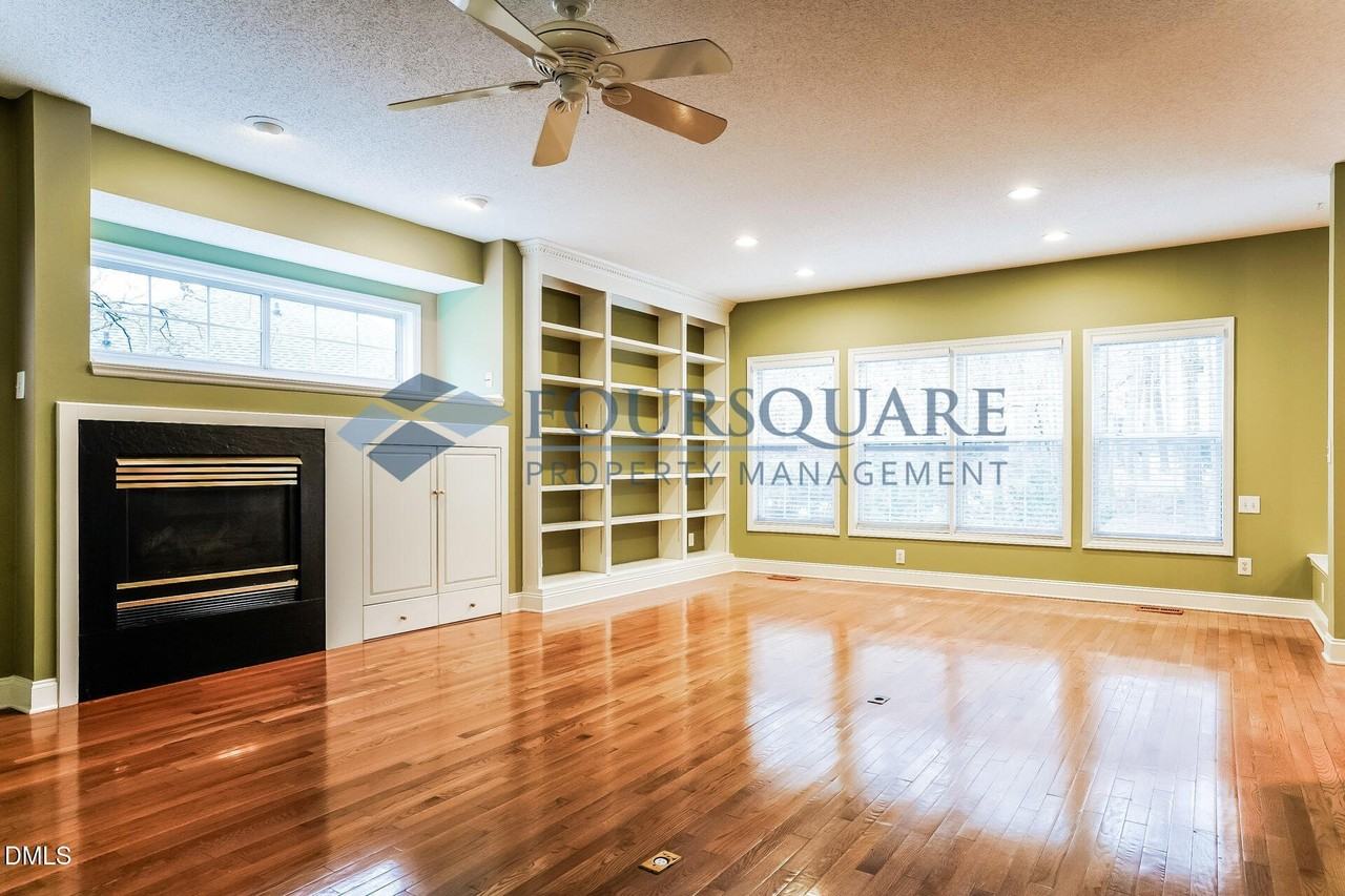 3135 Lariat Ridge Dr - Photo 3 of 17