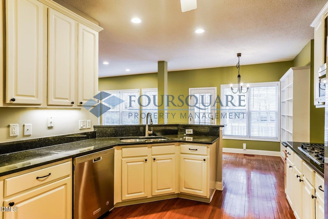 3135 Lariat Ridge Dr - Photo 7 of 17