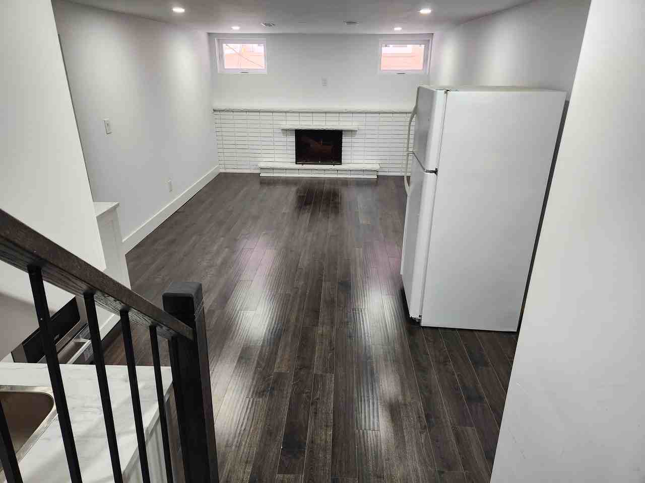 Wincott Dr & Eglinton Ave W - Photo 3 of 17