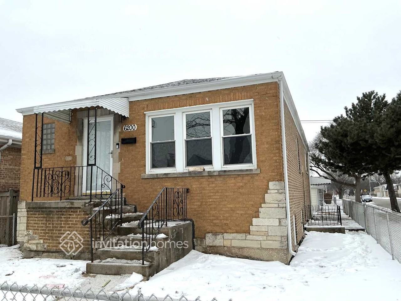 6200 S Meade Ave - Photo 3 of 18