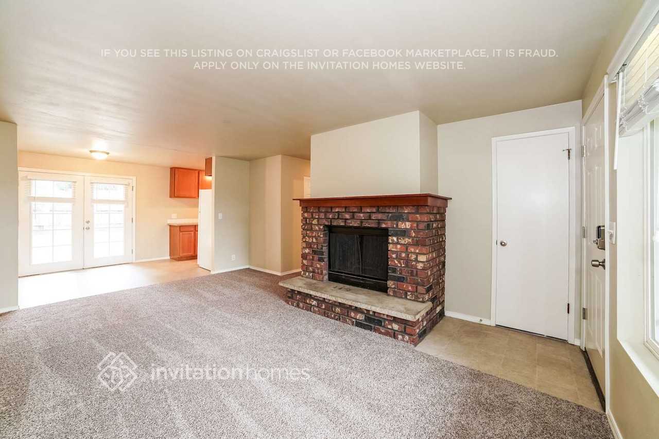 11708 Military Rd Sw - Photo 3 of 19