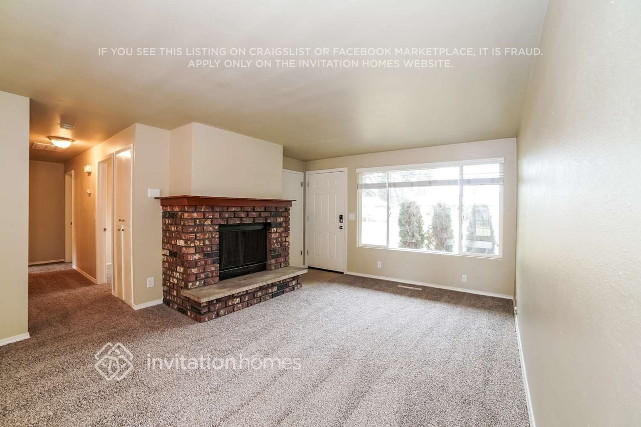 11708 Military Rd Sw - Photo 4 of 19